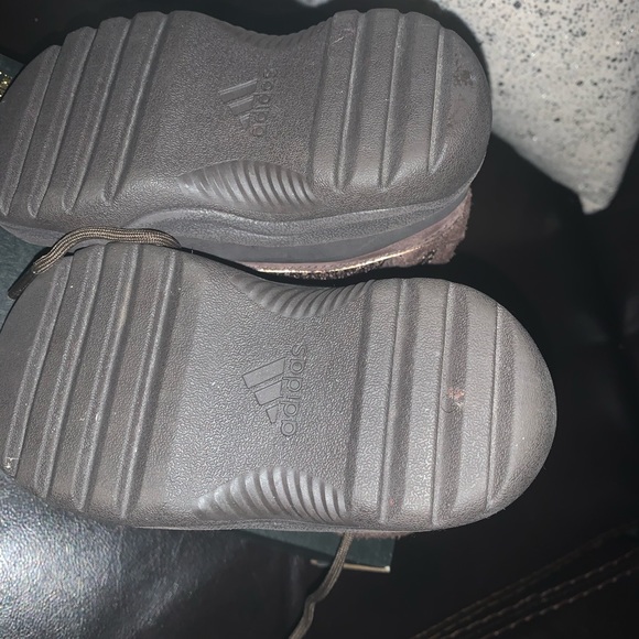 Yeezy Deserts - Picture 4 of 5